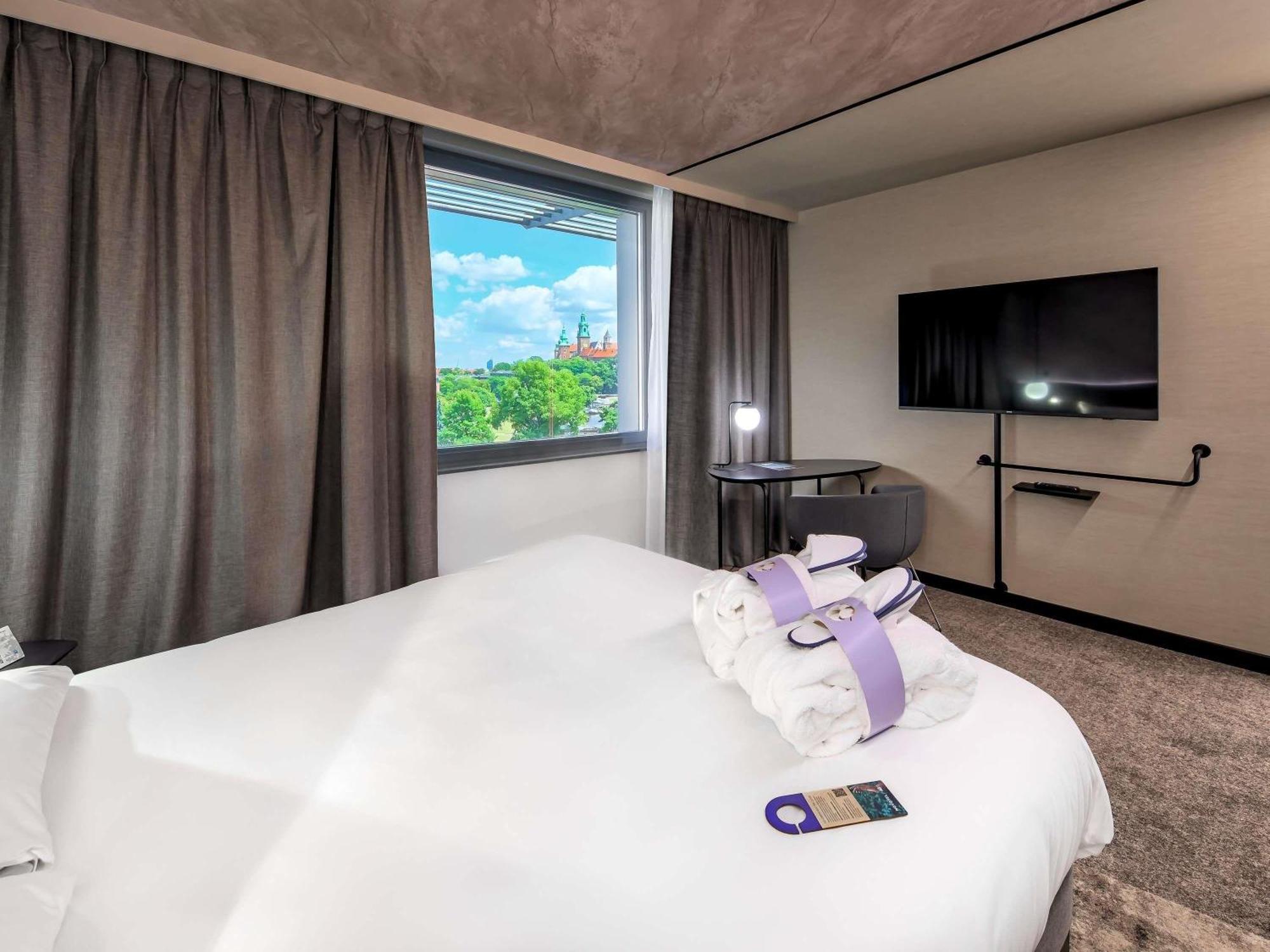 Junior Suite with Queen Bed and Sofa Bed